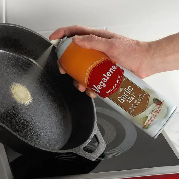 What is the difference between cooking oil and cooking spray? 