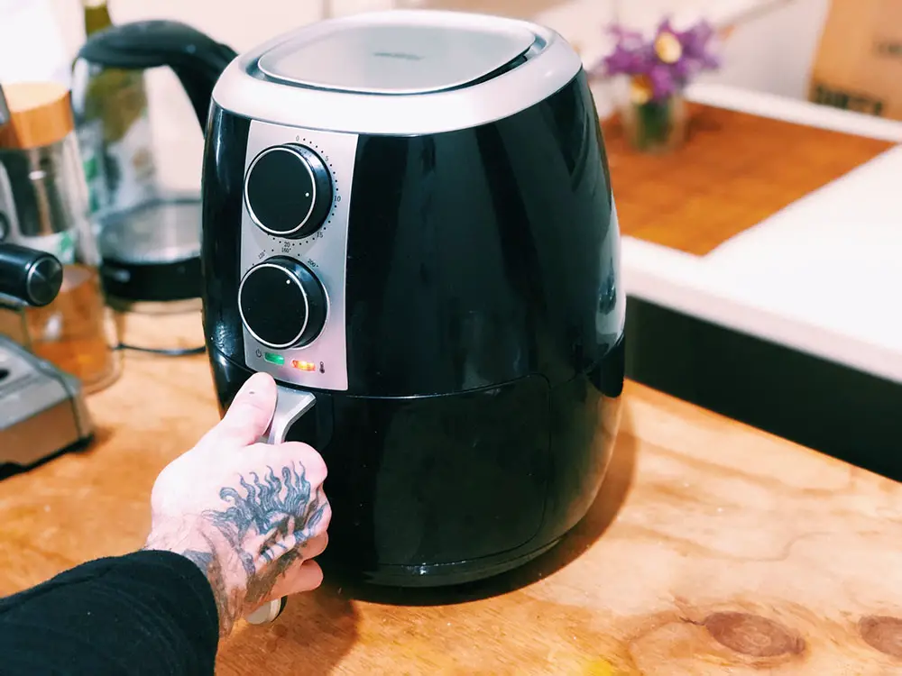 Can You Put A Glass Bowl In An Air Fryer?