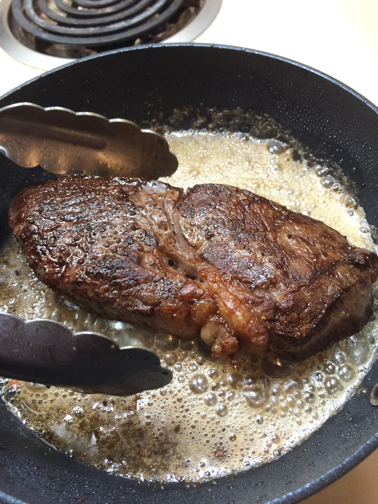 The Best Oils For Frying Steak