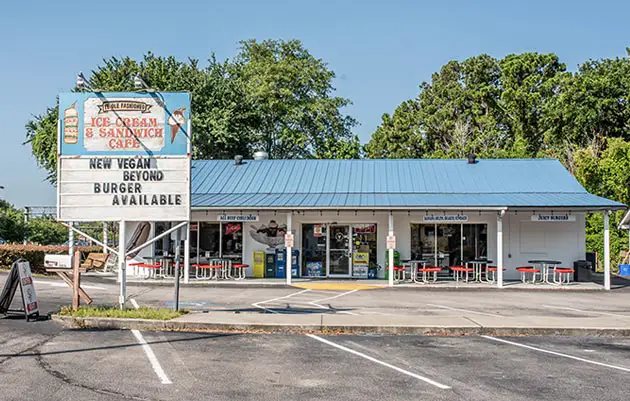 Ye Ole Fashioned Ice Cream and Sandwich Cafe